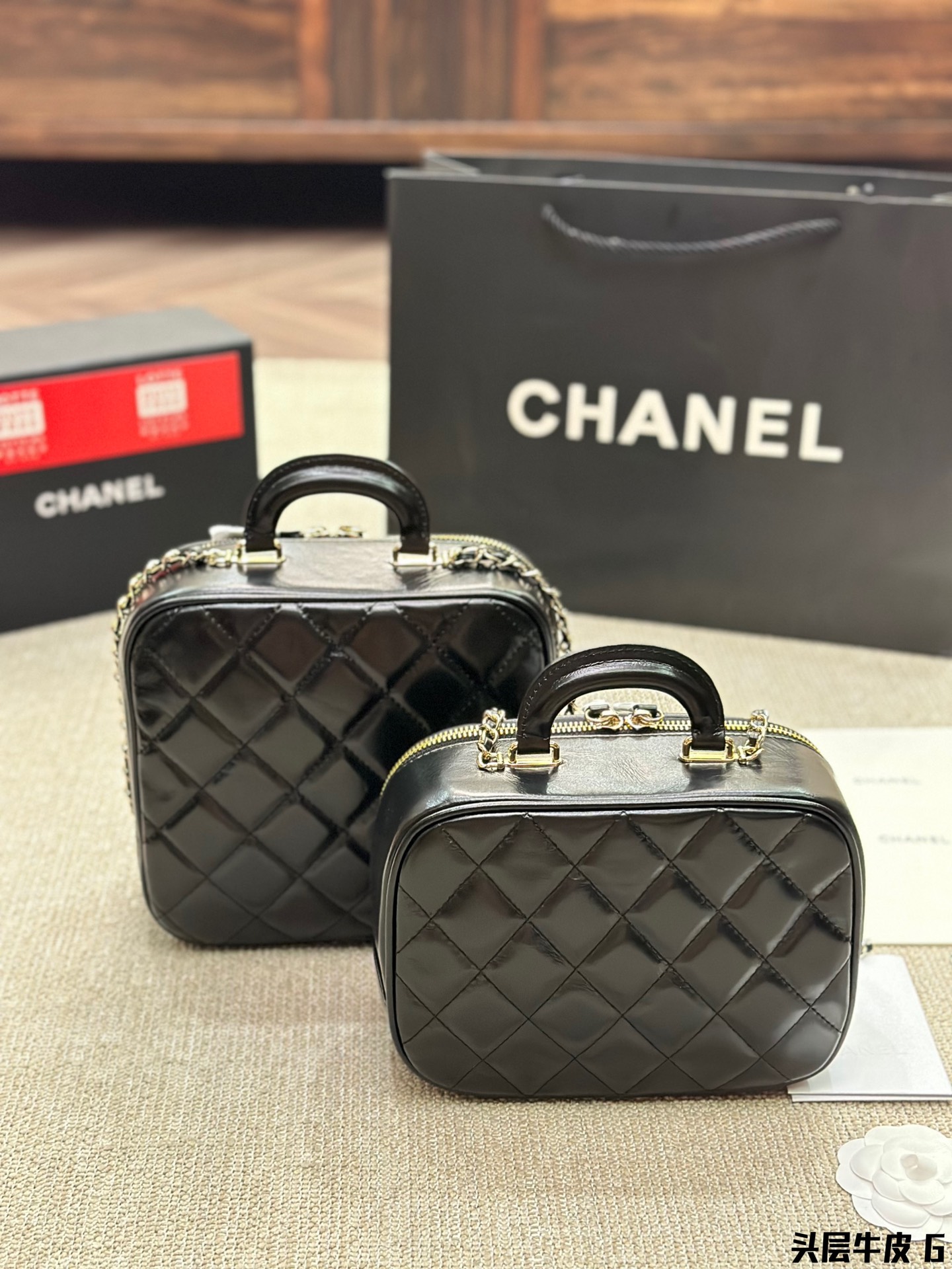 cc Vintage suitcase bag