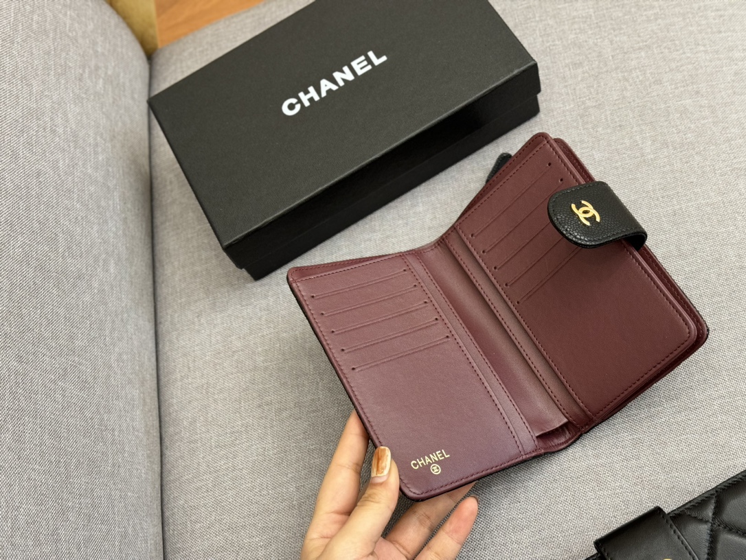 CC new arrival wallet size : 16*11cm