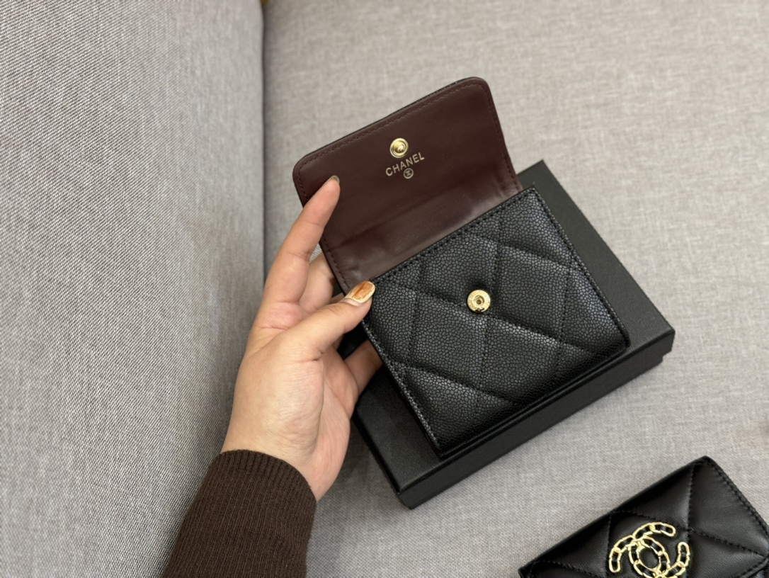 CC new arrival wallet size : 11.5*10cm