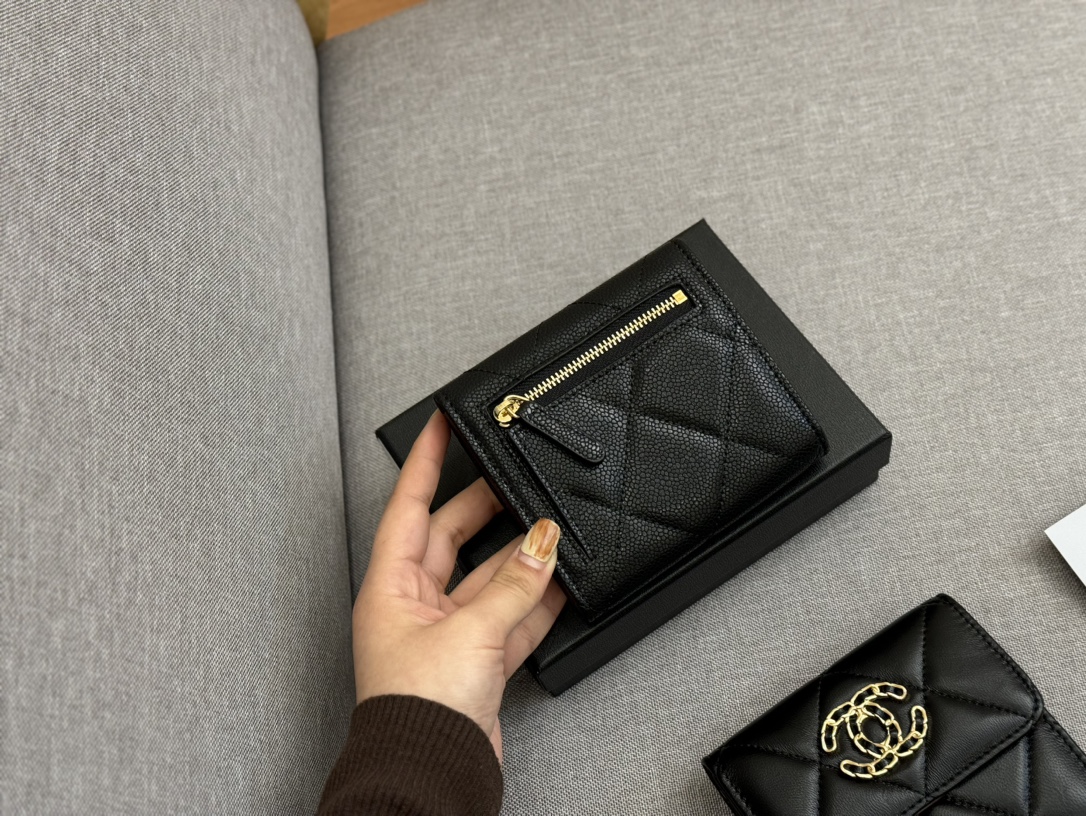 CC new arrival wallet size : 11.5*10cm