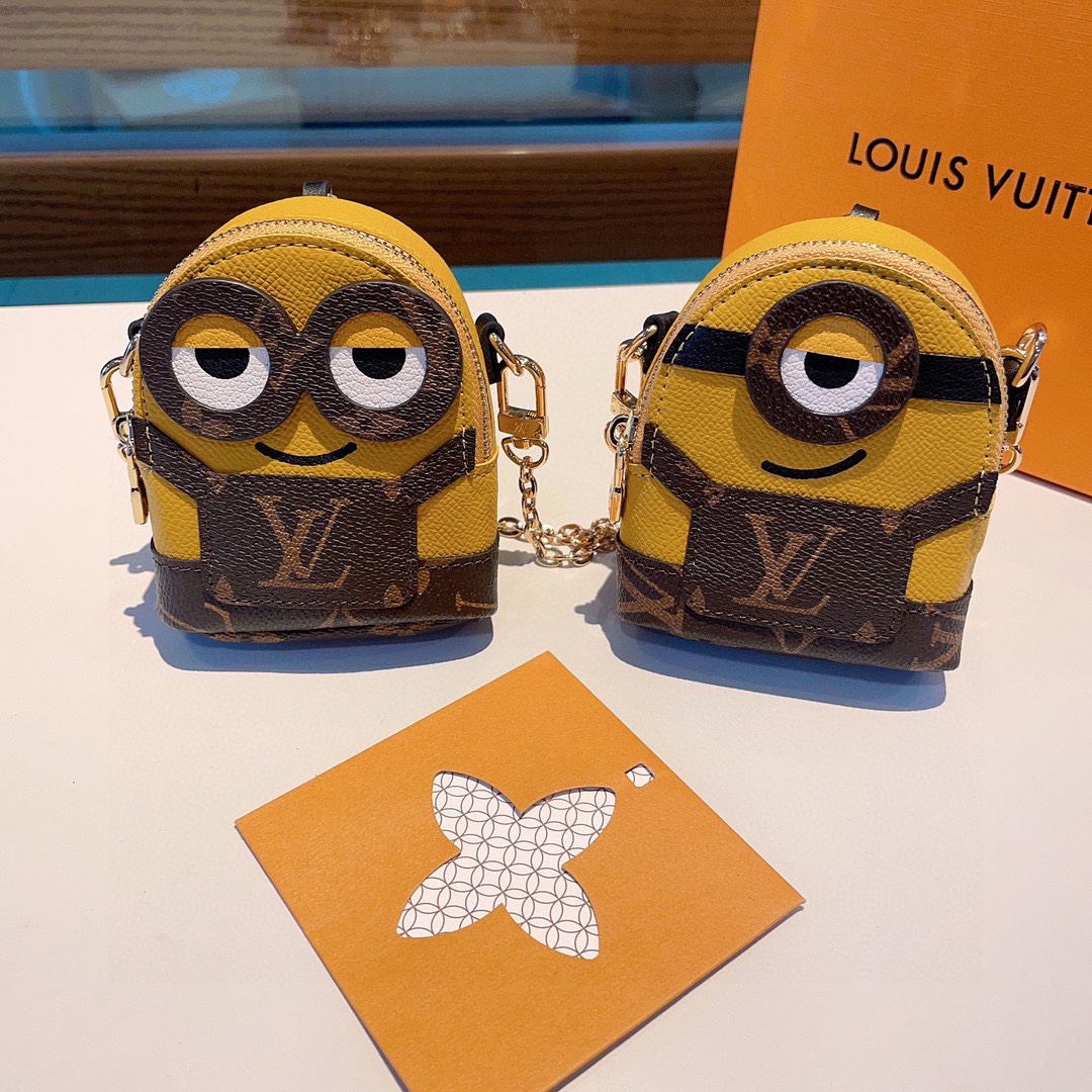 Louis mini wallet size: 12*9 cm