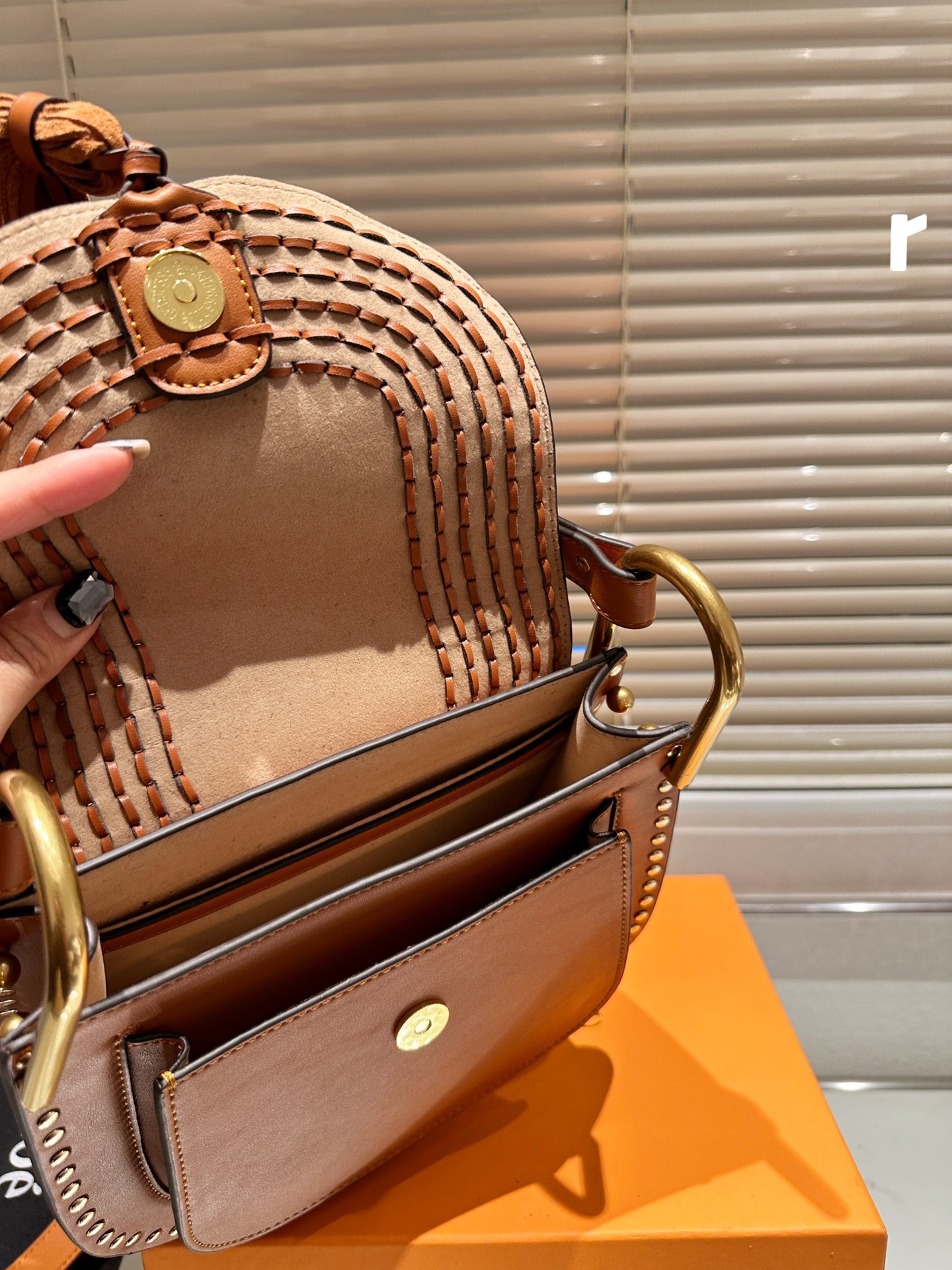 Chl new arrival Hudson bag size :23 * 19cm