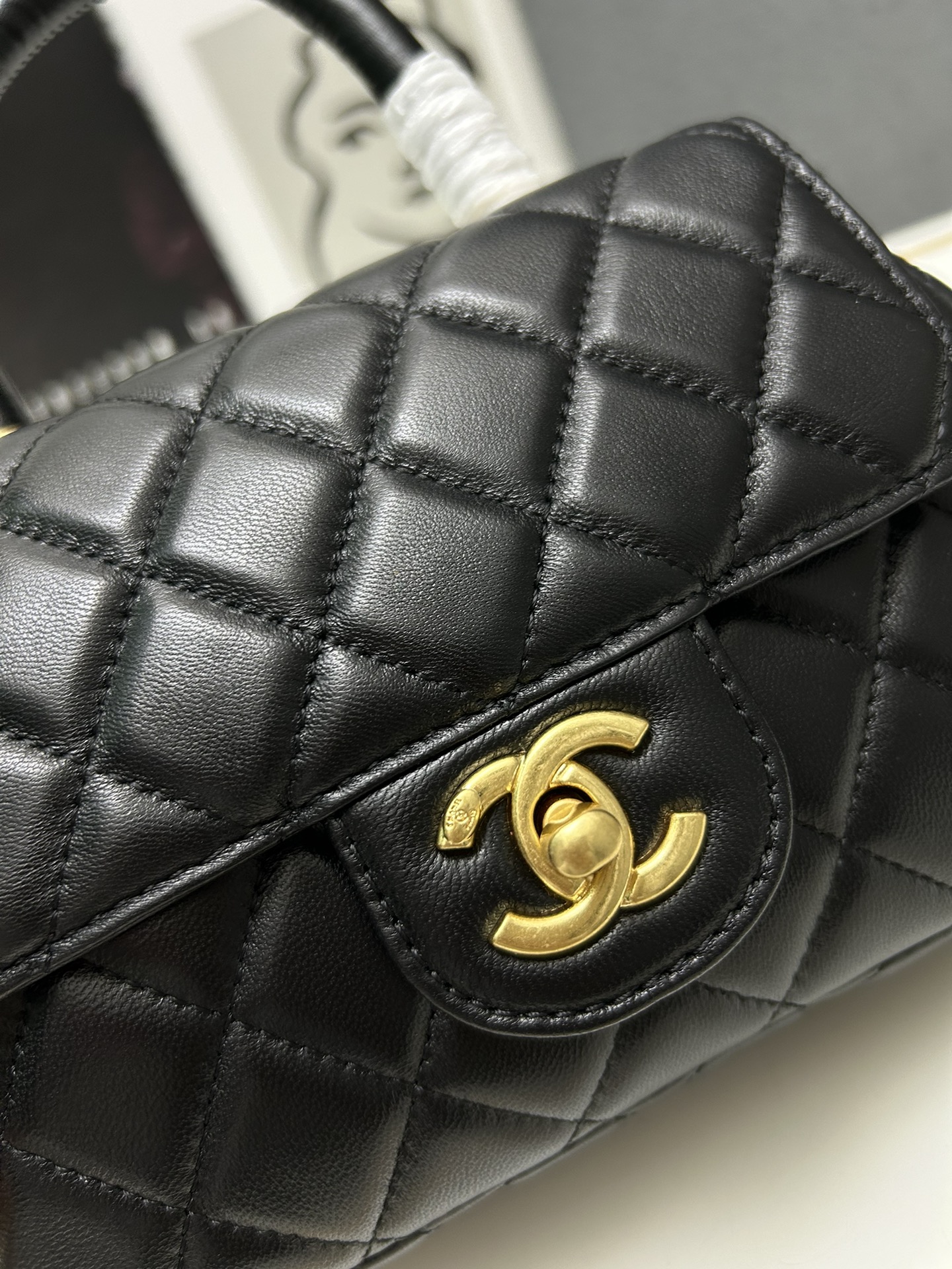 CC 24c coco women handbag size: 11.2*20.5*5.5 cm