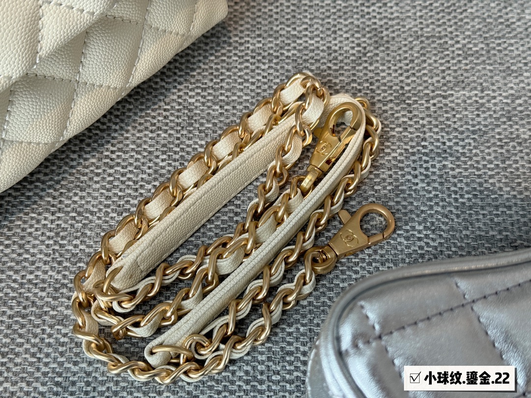 CC new arrival coco handle caviar leather size : 23*13cm