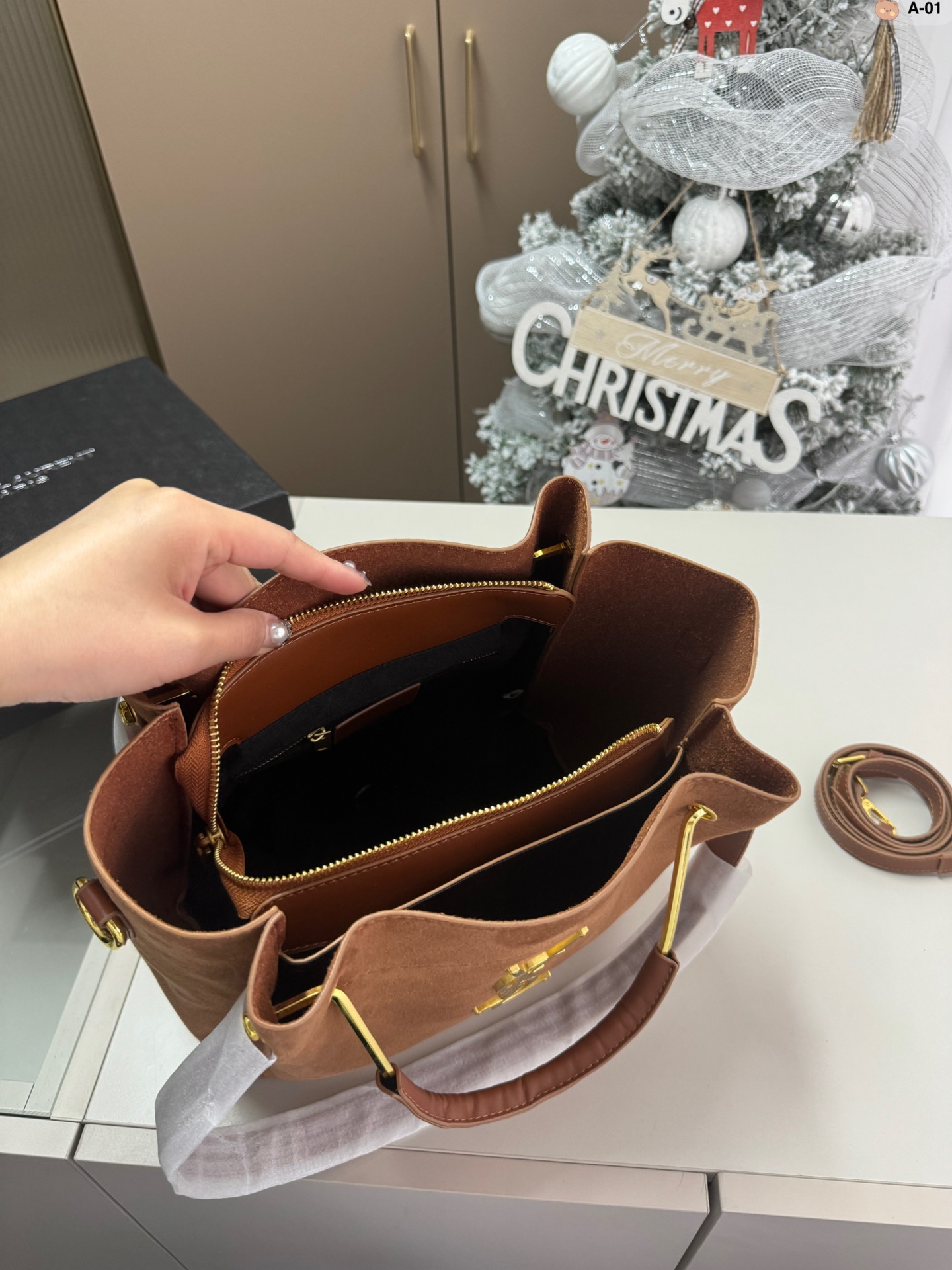 Y new arrival tote bag size: 26*12*27 cm