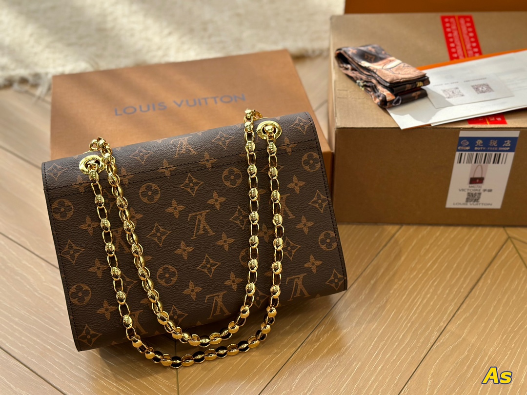 Louis VICTOIRE new arrival bag size: 26*15cm