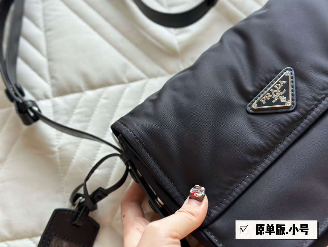 Pra invites x Cini Boeri bag