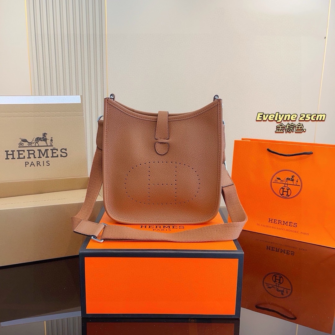 H Evelyne new arrival size : 25*9*26cm