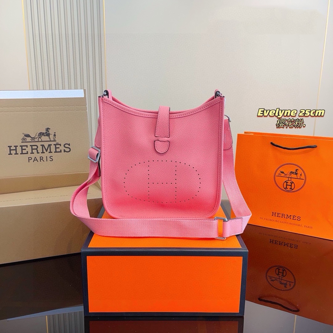 H Evelyne new arrival size : 25*9*26cm