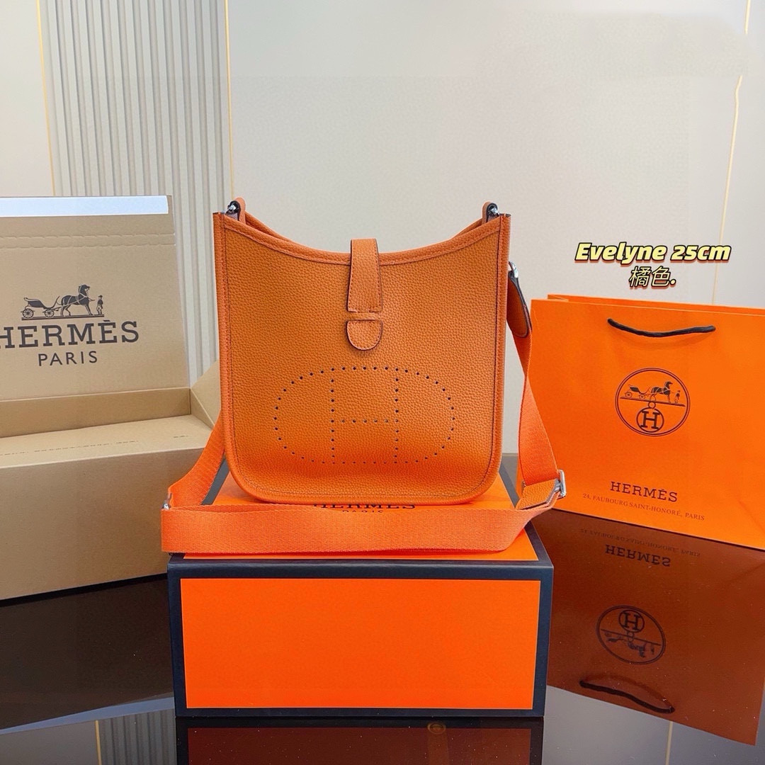 H Evelyne new arrival size : 25*9*26cm