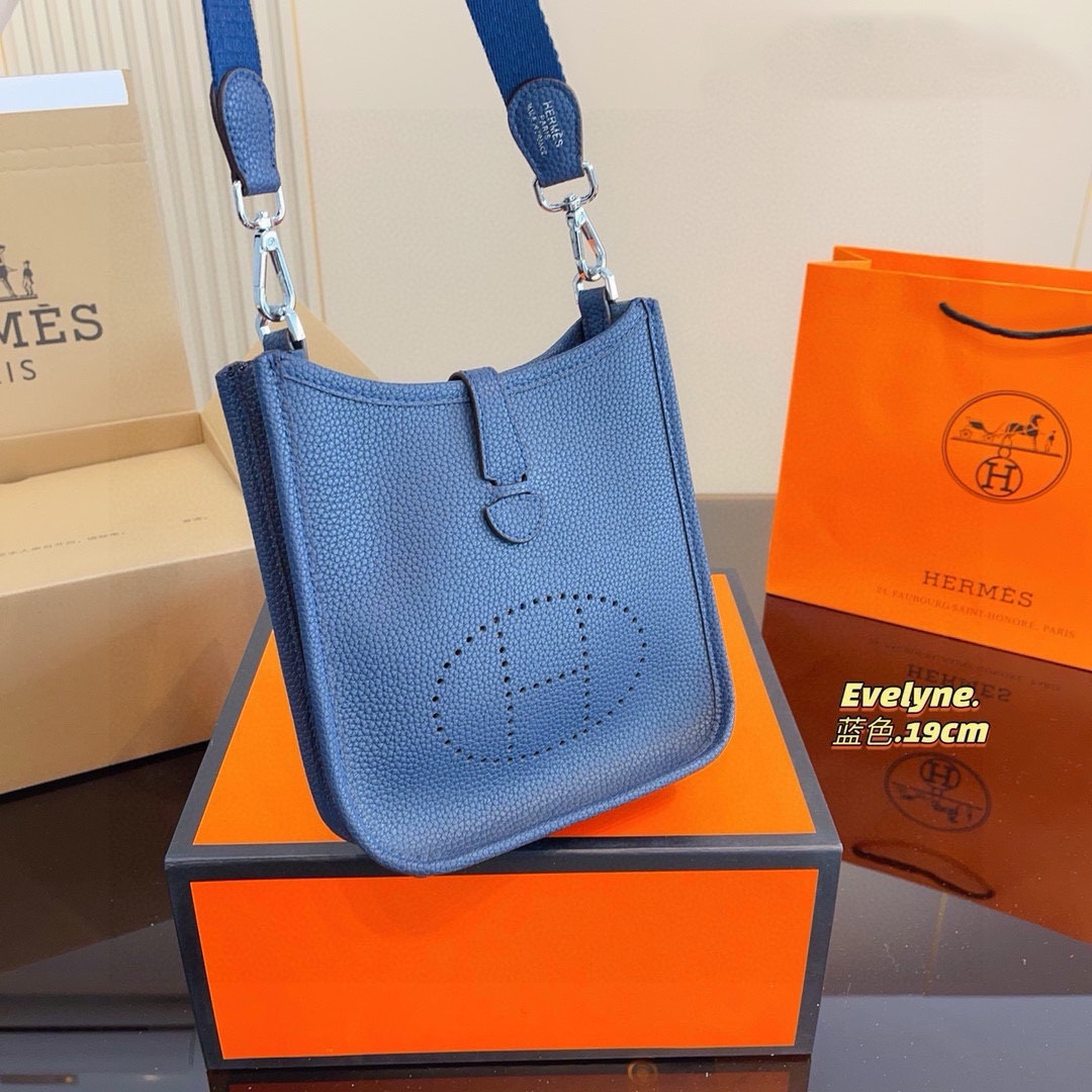 H Evelyne new arrival size : 19*6*21cm