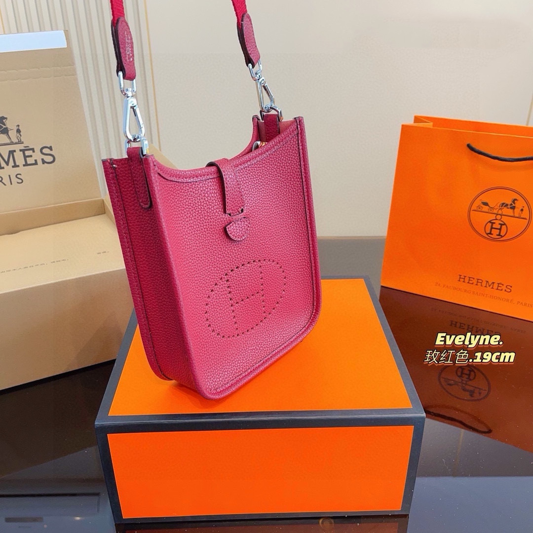 H Evelyne new arrival size : 19*6*21cm