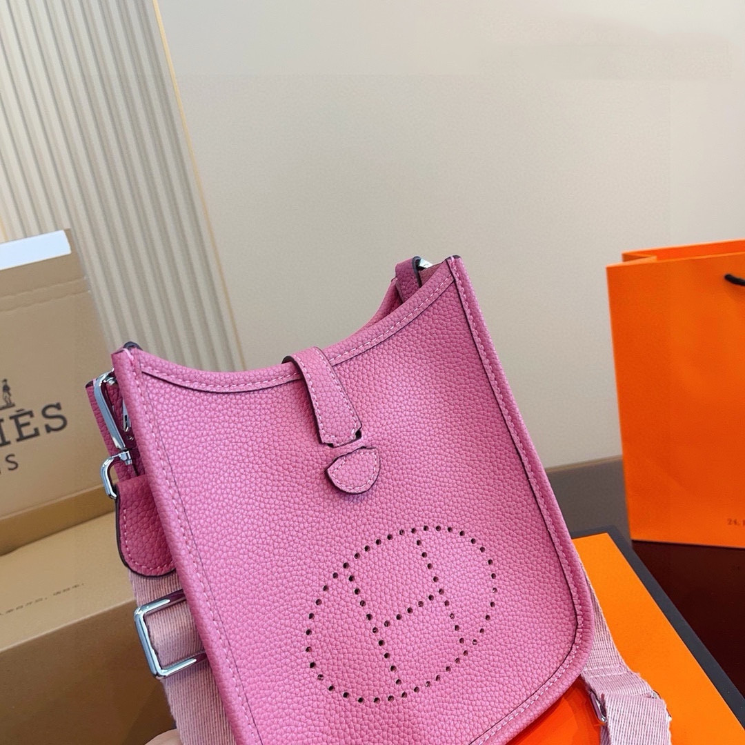 H Evelyne new arrival size : 19*6*21cm