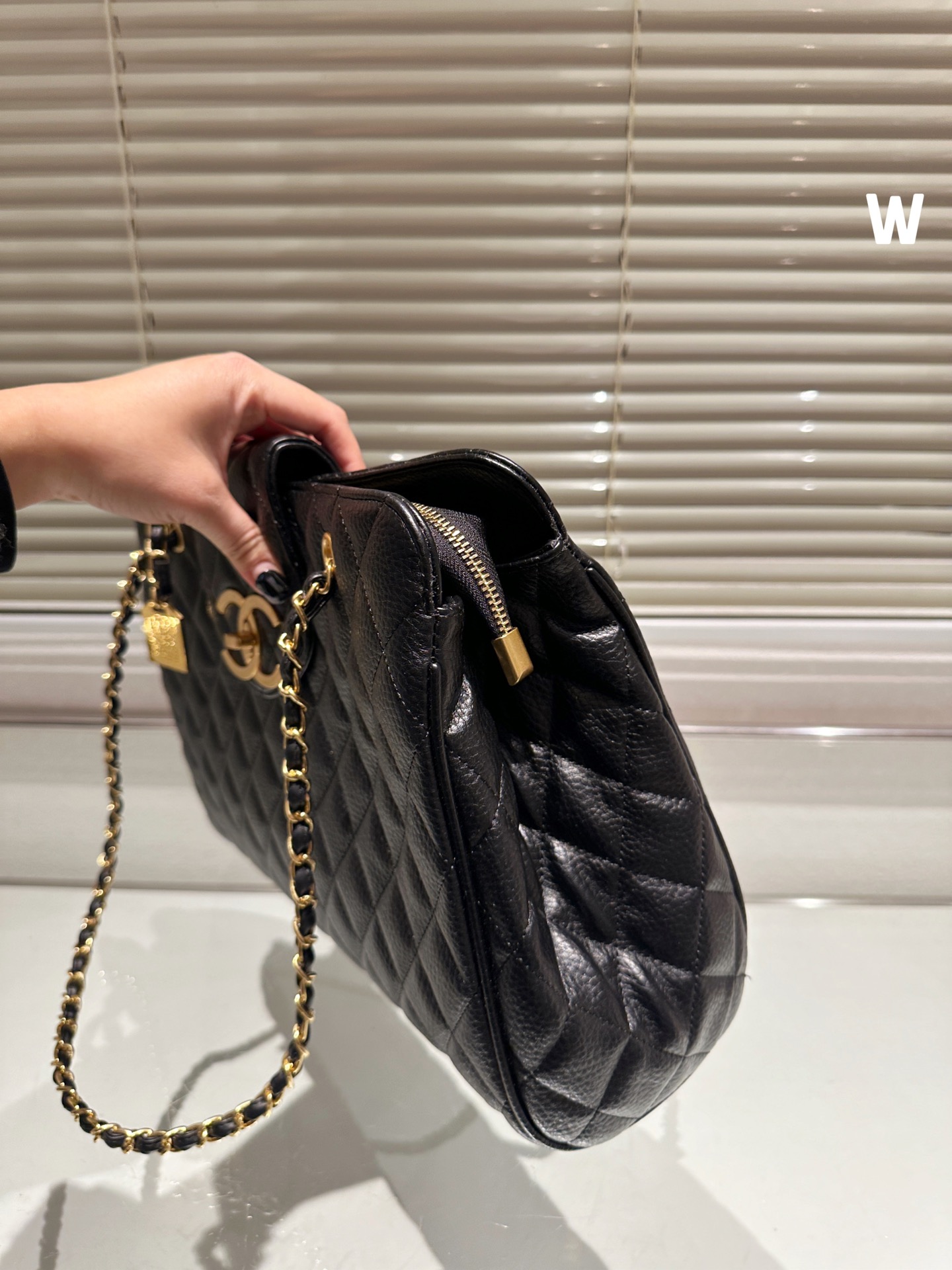 cc new arrival tote bag size : 36* 24 cm