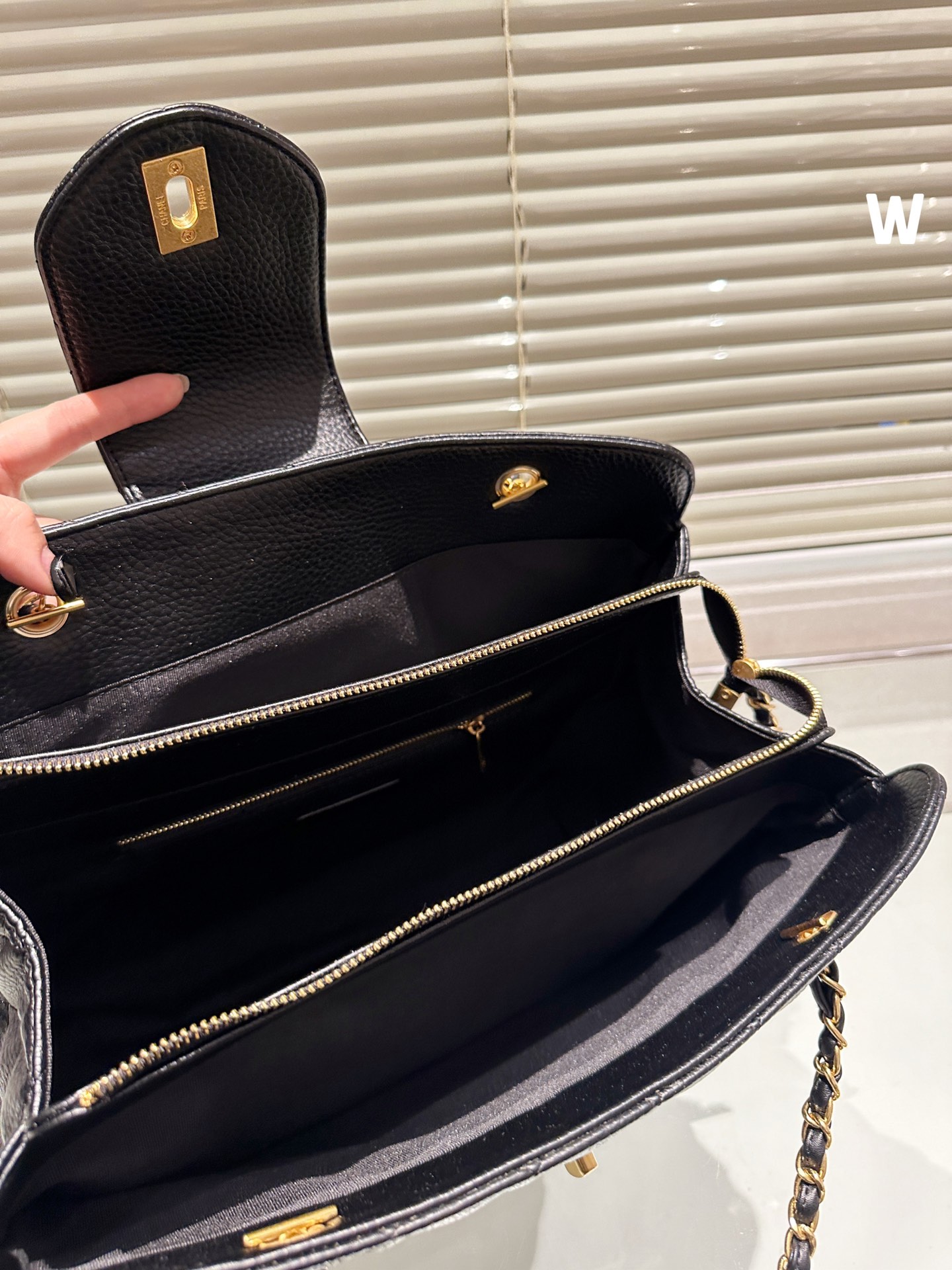 cc new arrival tote bag size : 36* 24 cm