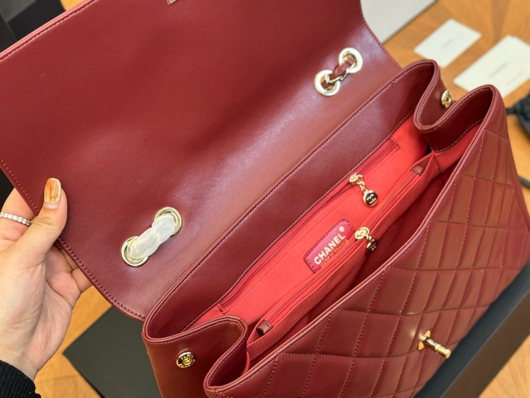CC vintage jumbo red bag size : 34.23cm