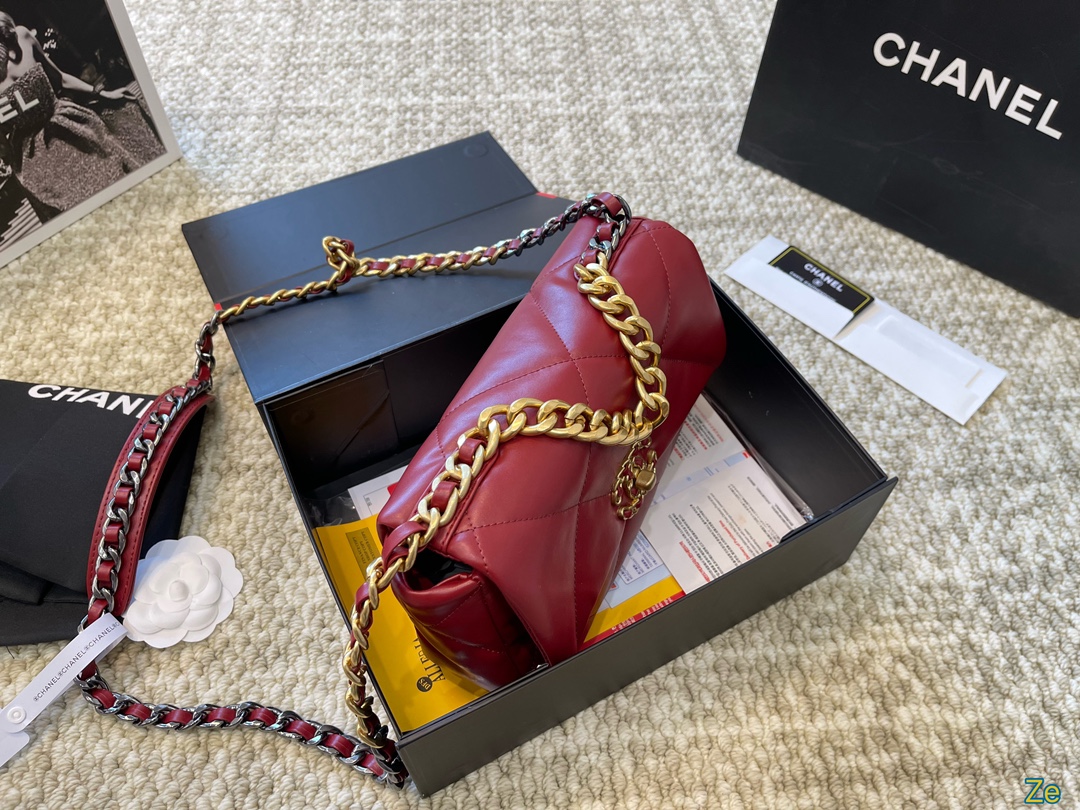 CC 19bag new arrival women bag size : 25*16 cm