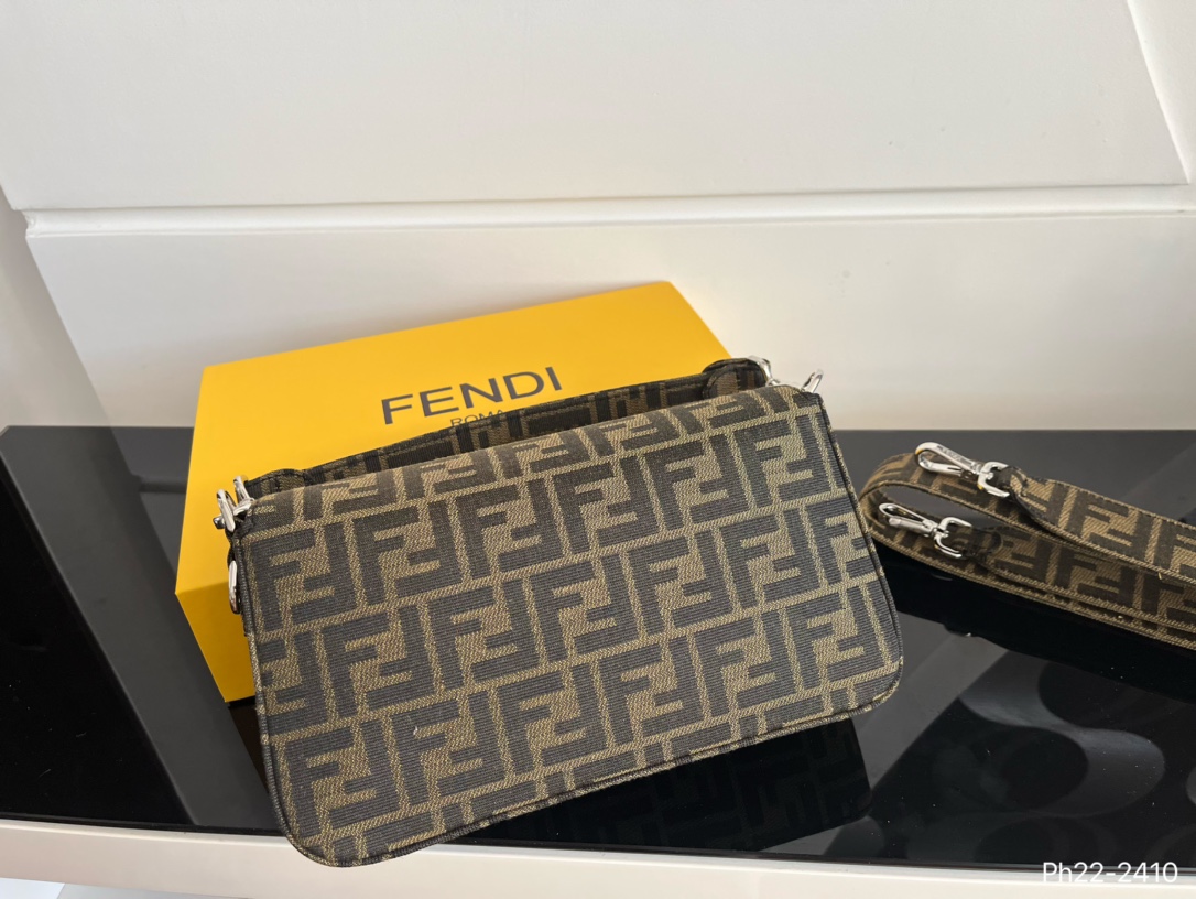 Fen  FRAGMENT new arrival bag size : 26 * 14.5 cm