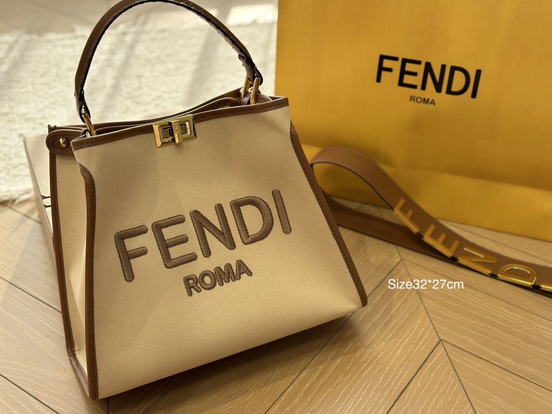 fen peekabo tote bag size : 32*27cm