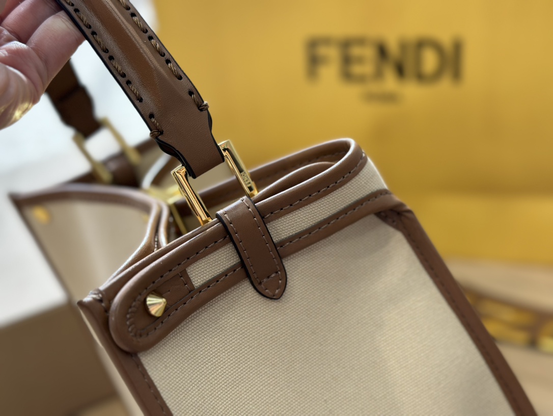 fen peekabo tote bag size : 32*27cm