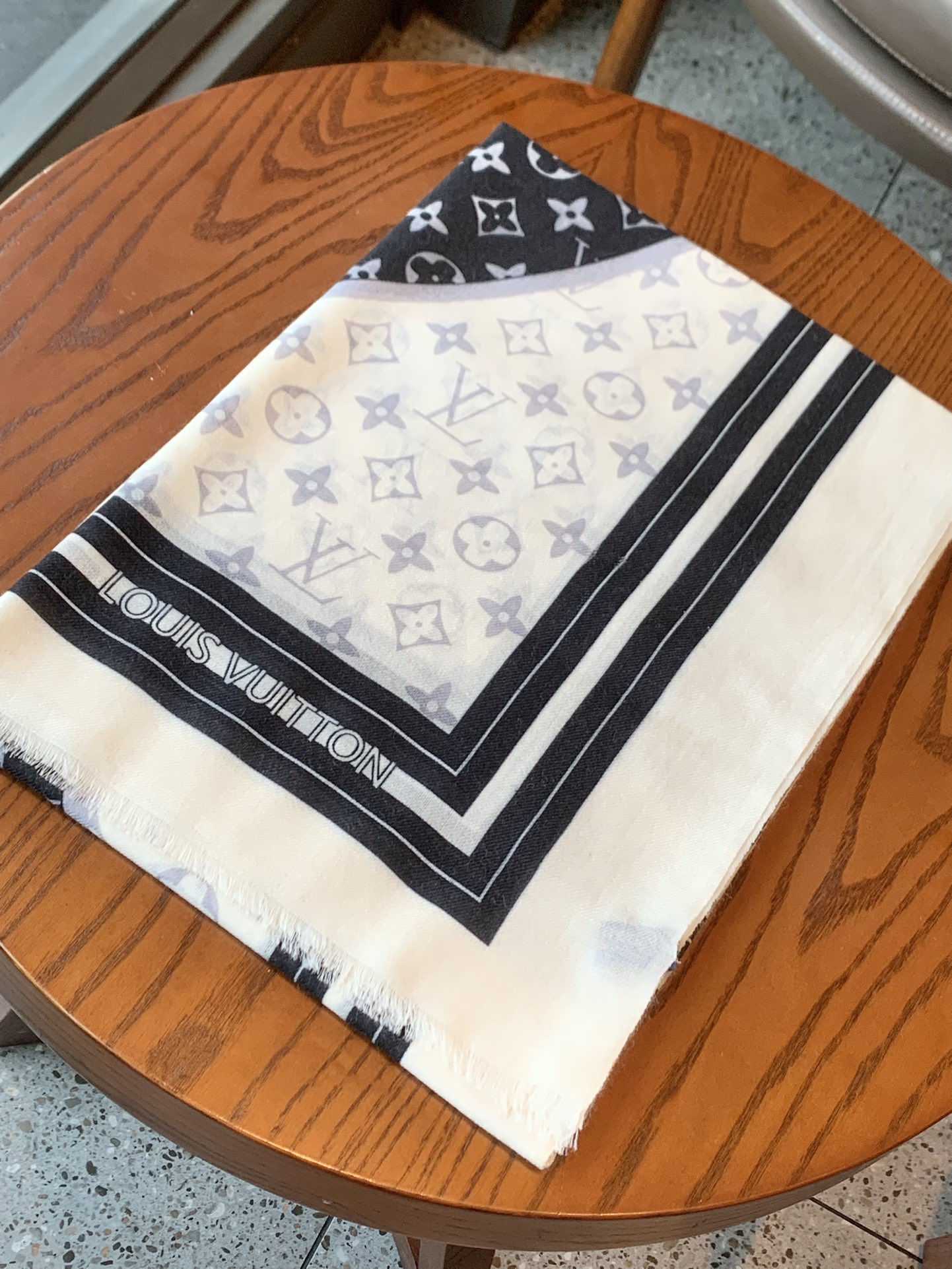 Louis new arrival men and women scarf size:100*200cm cm