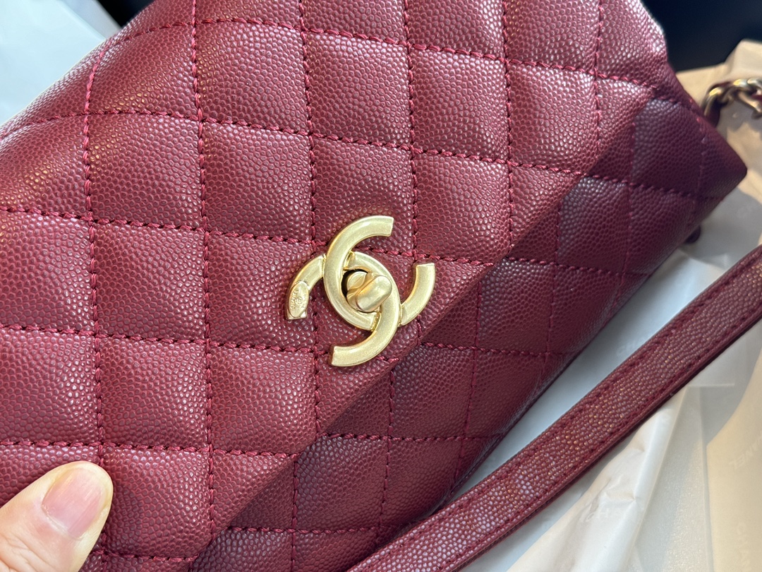 CC coco handle caviar leather size : 23*13cm