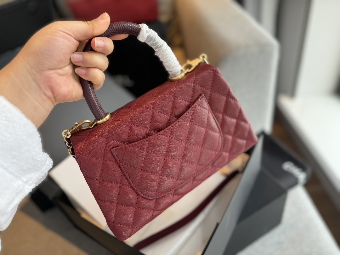 CC coco handle caviar leather size : 23*13cm