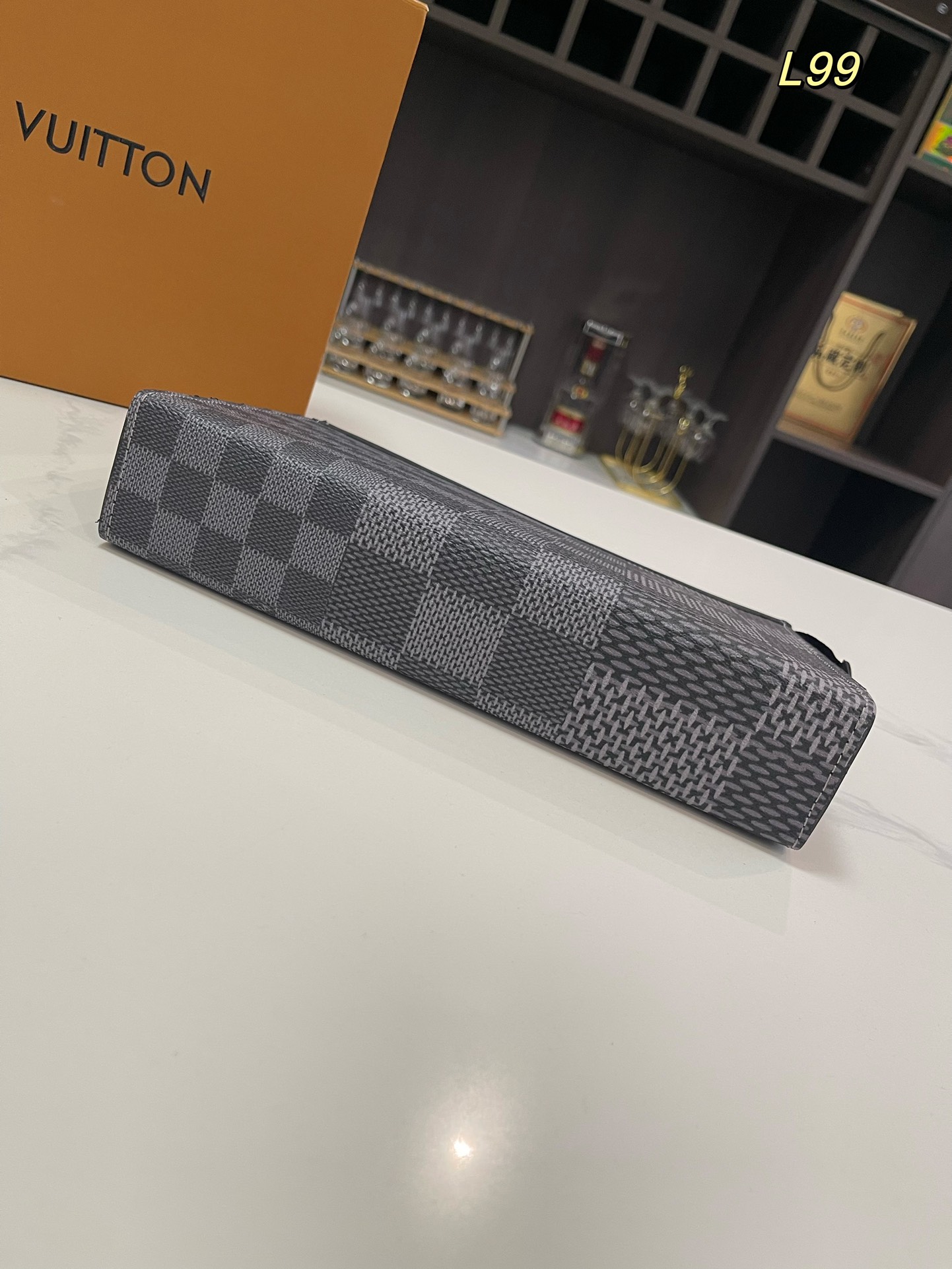 Louis Toiletry Pouch bag size: 26*20cm