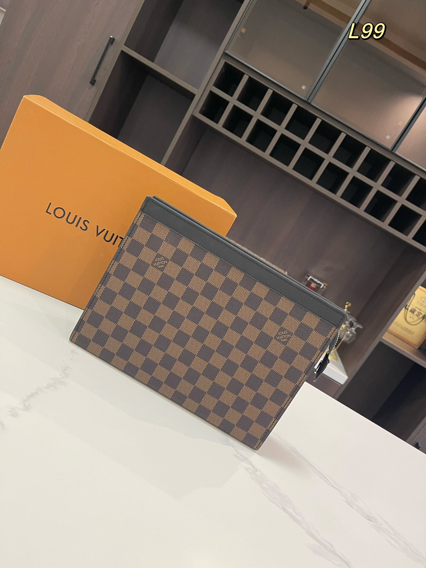 Louis Toiletry Pouch bag size: 26*20cm