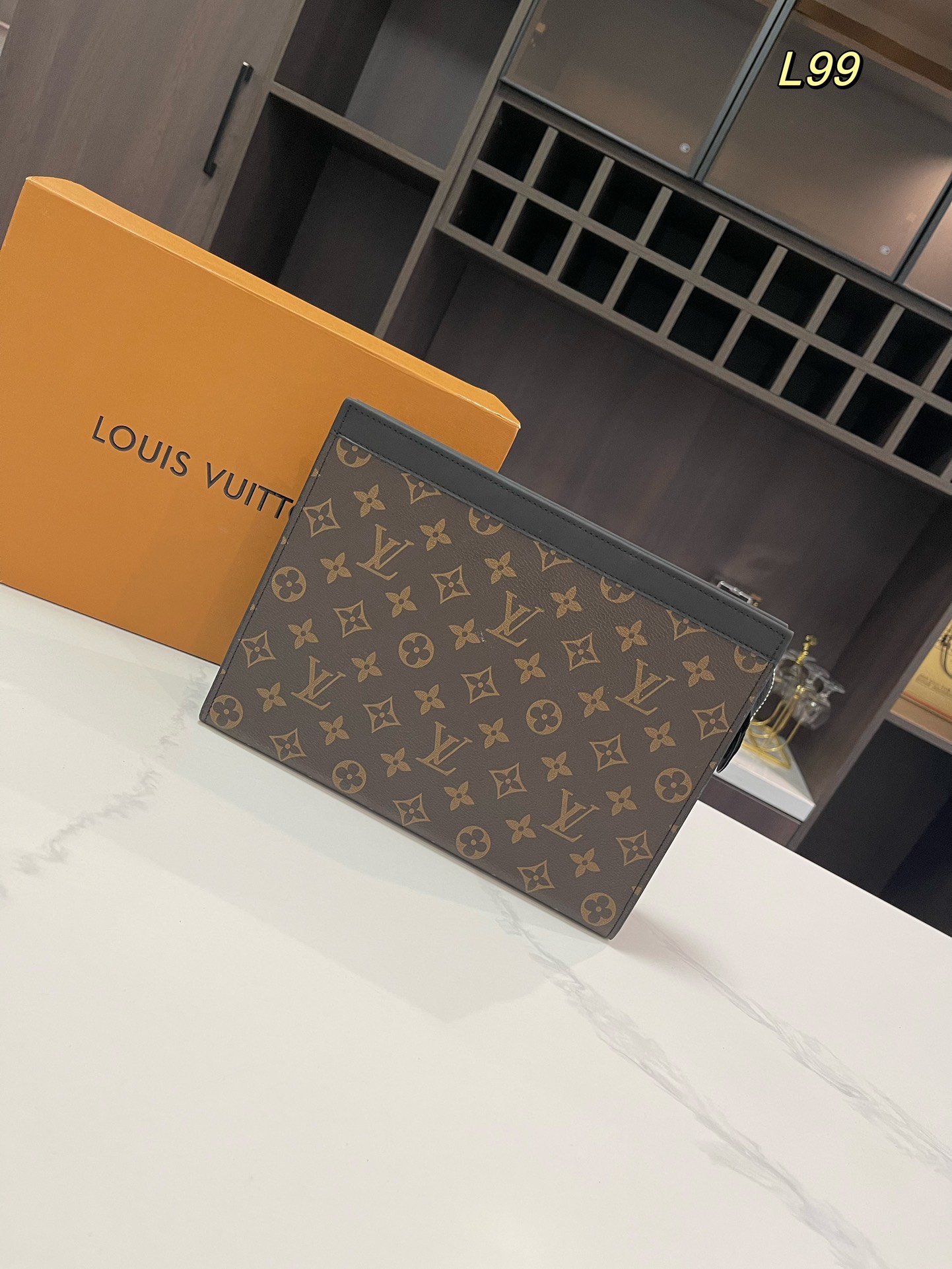 Louis Toiletry Pouch bag size: 26*20cm