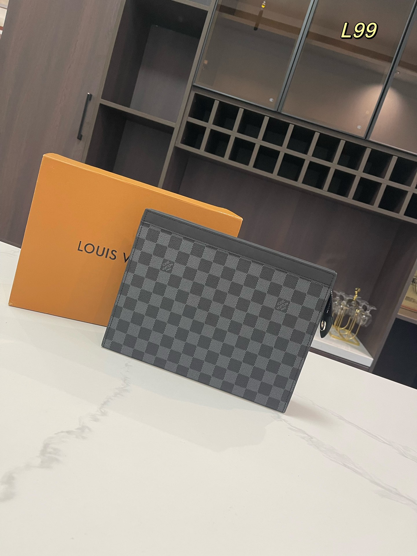 Louis Toiletry Pouch bag size: 26*20cm