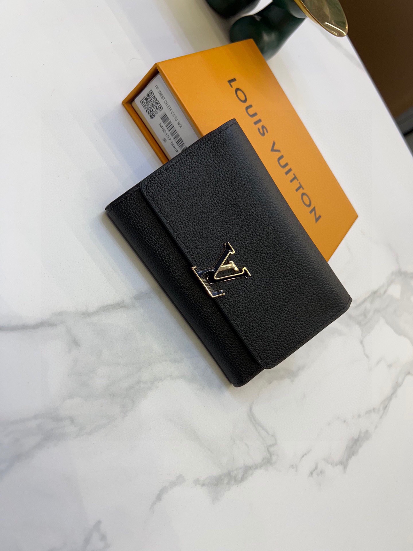 Louis new arrival Capucines wallet size : 13.5*9.5*1.5cm