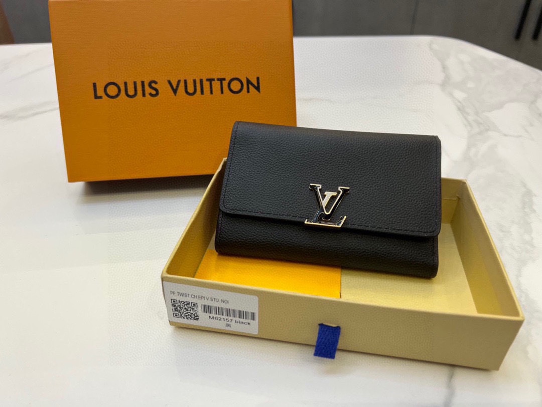 Louis new arrival Capucines wallet size : 13.5*9.5*1.5cm