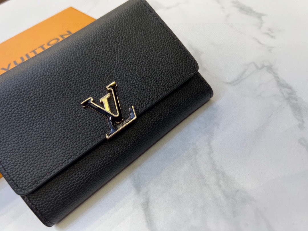 Louis new arrival Capucines wallet size : 13.5*9.5*1.5cm