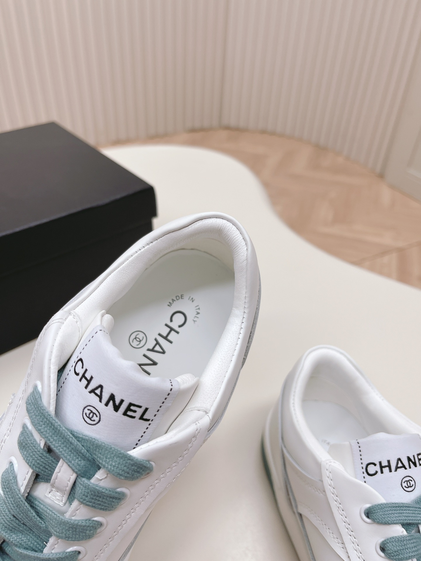 Cc new arrival  24P women sneakers heels 3 cm