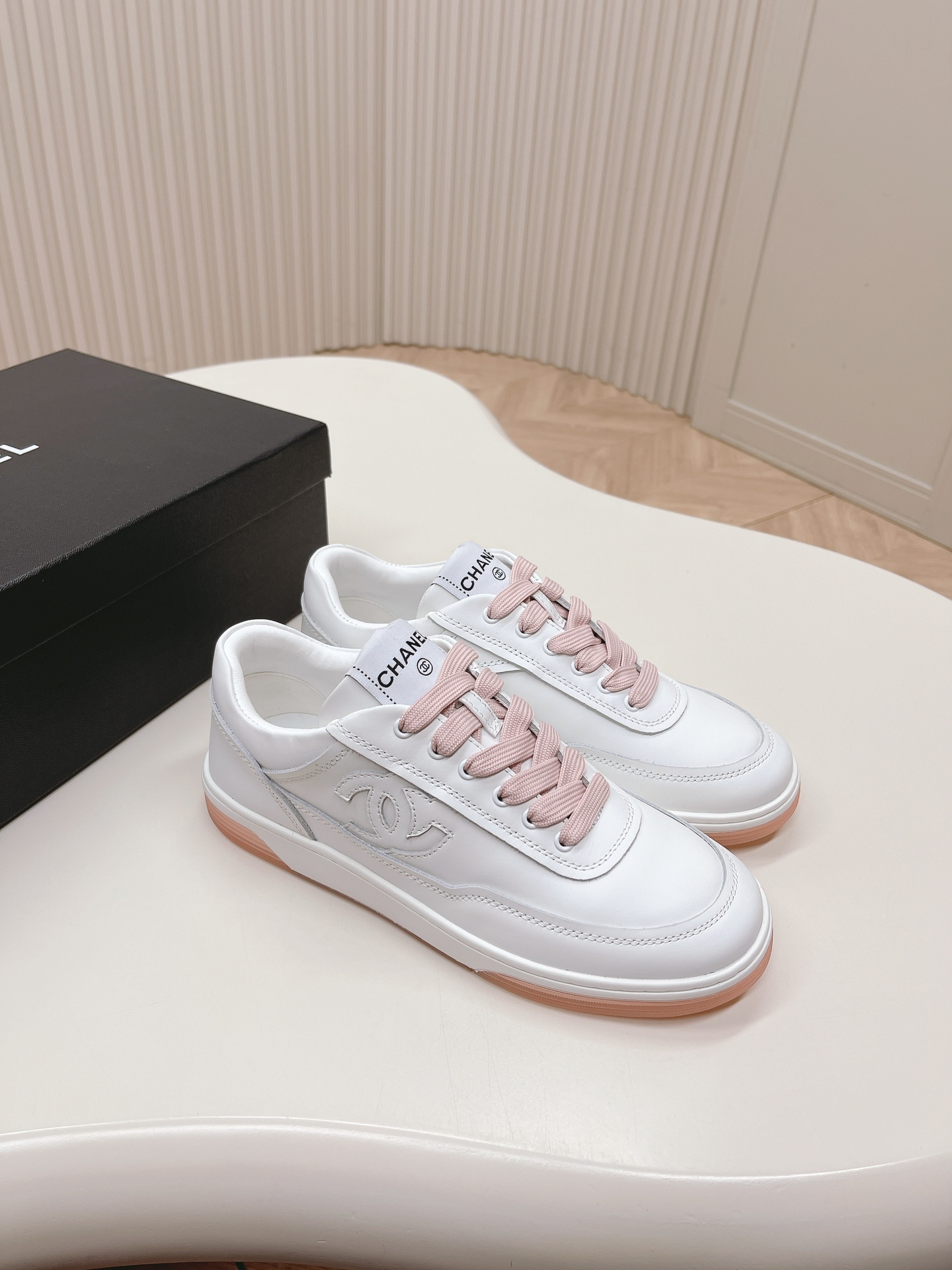 Cc new arrival  24P women sneakers heels 3 cm