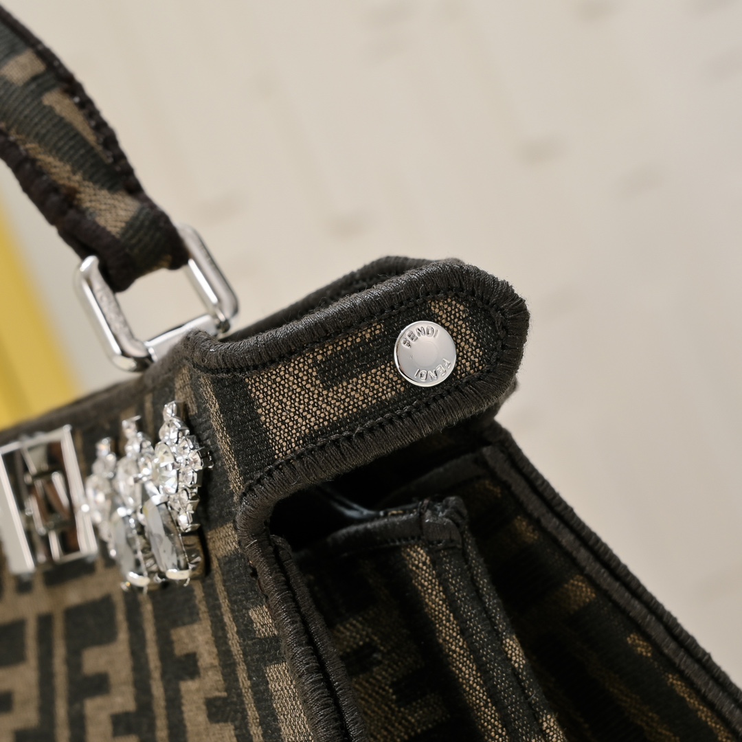 Fen Peekaboo ISeeU Petite diamond tote bag