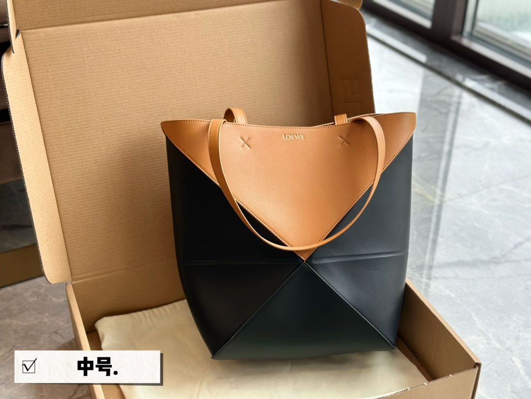 Loe Puzzle Tote Mediums size : 33 * 25cm