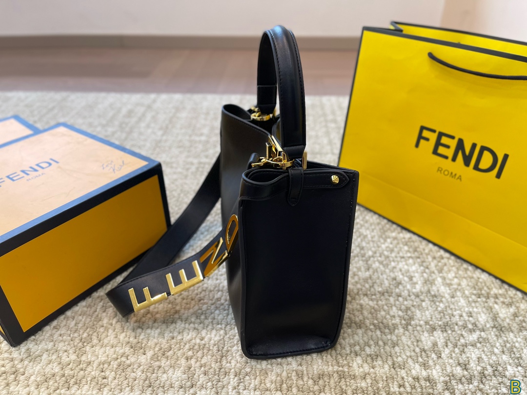 Fen Peekaboo new arrival tote bag size : 30*24 cm