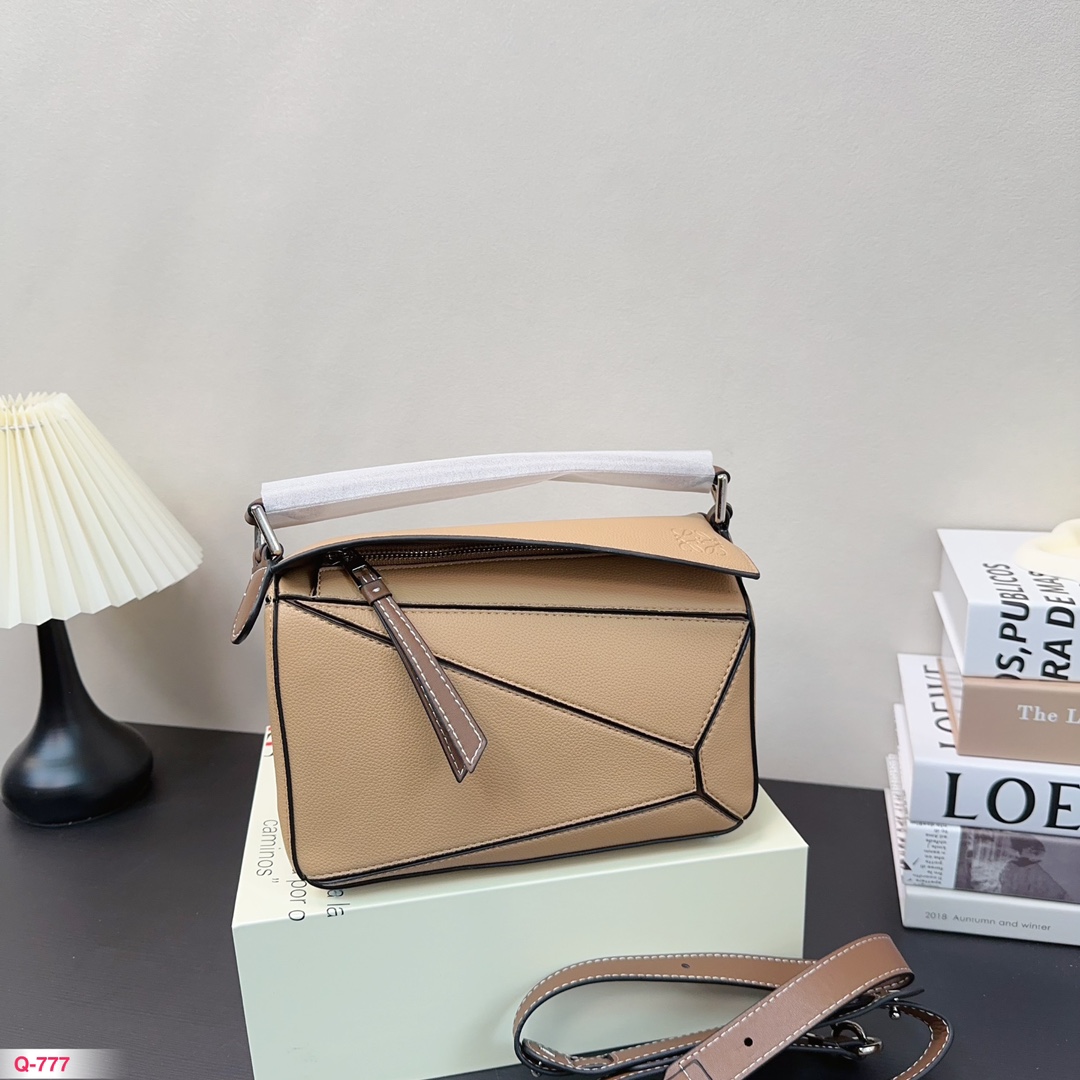 Loe puzzle bag size: 24*16cm