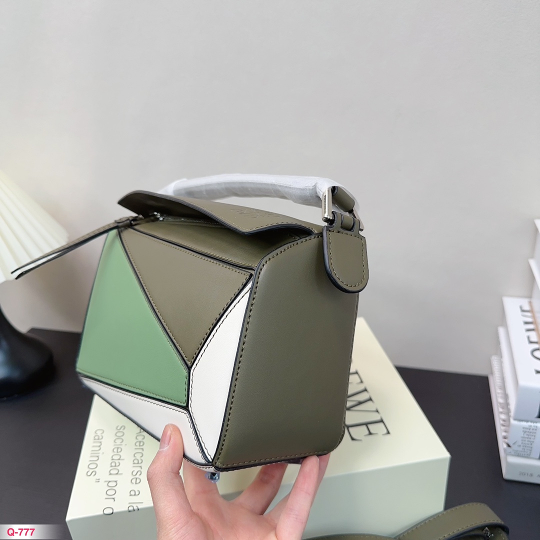 Loe puzzle bag size: 24*16cm