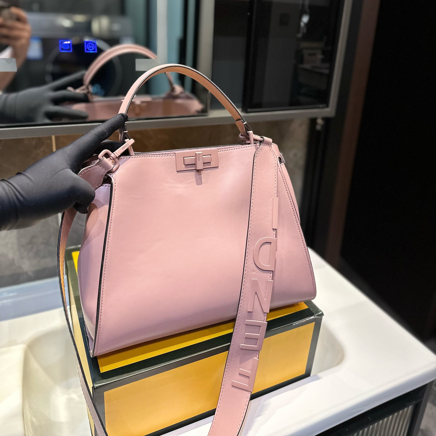 FEN Peekaboo new arrival tote bag size : 32*26 cm