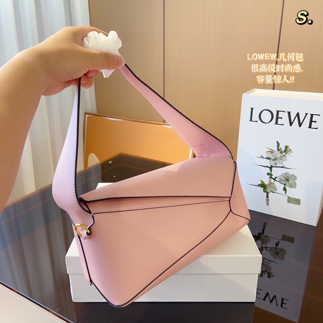 Loe puzzle hobo bag size : 29*10*14cm