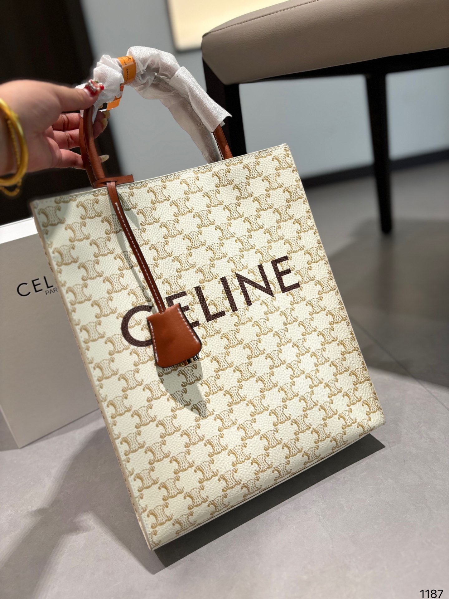 Celine new arrival tote bag size: 27*33cm