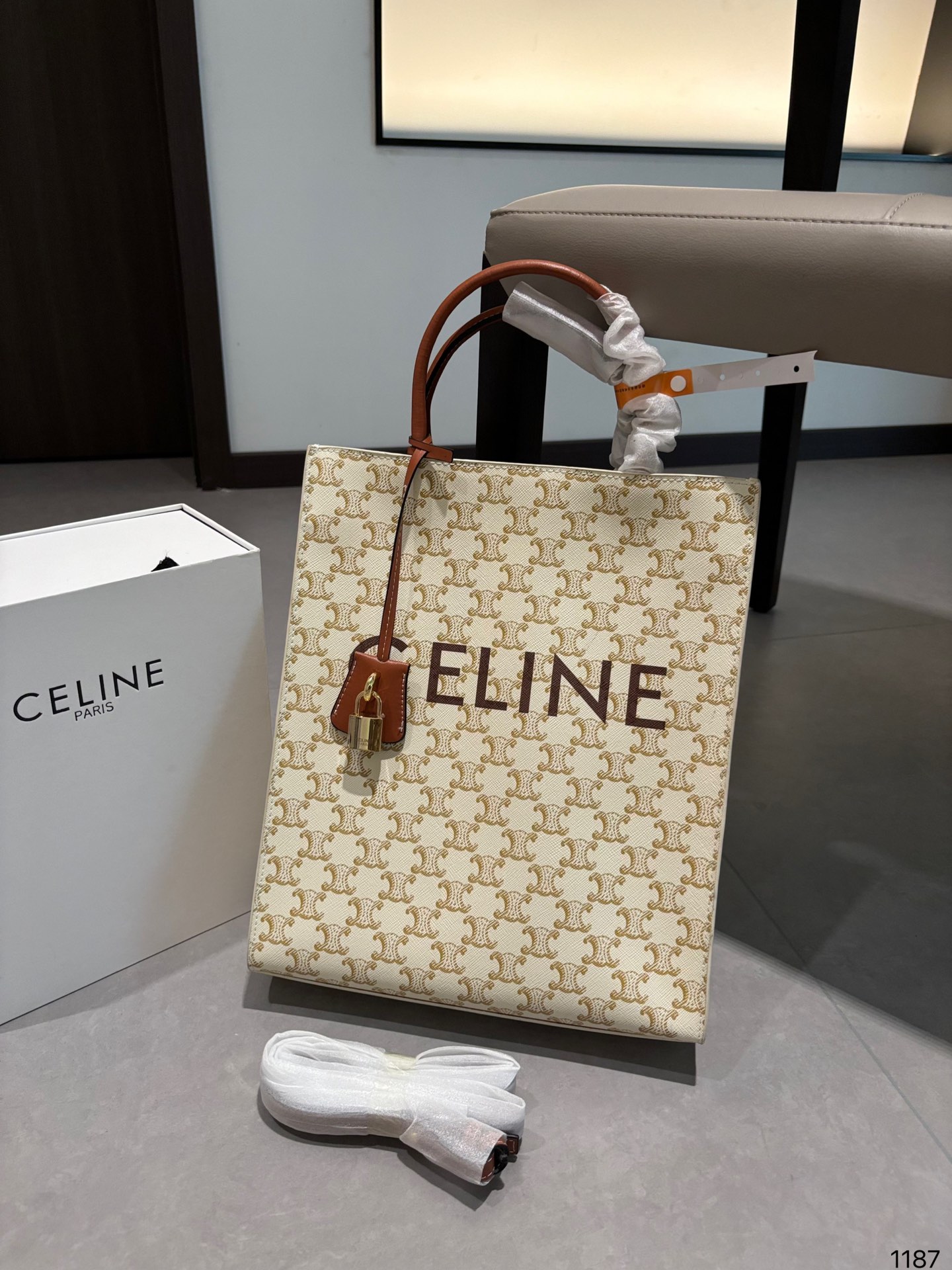 Celine new arrival tote bag size: 27*33cm