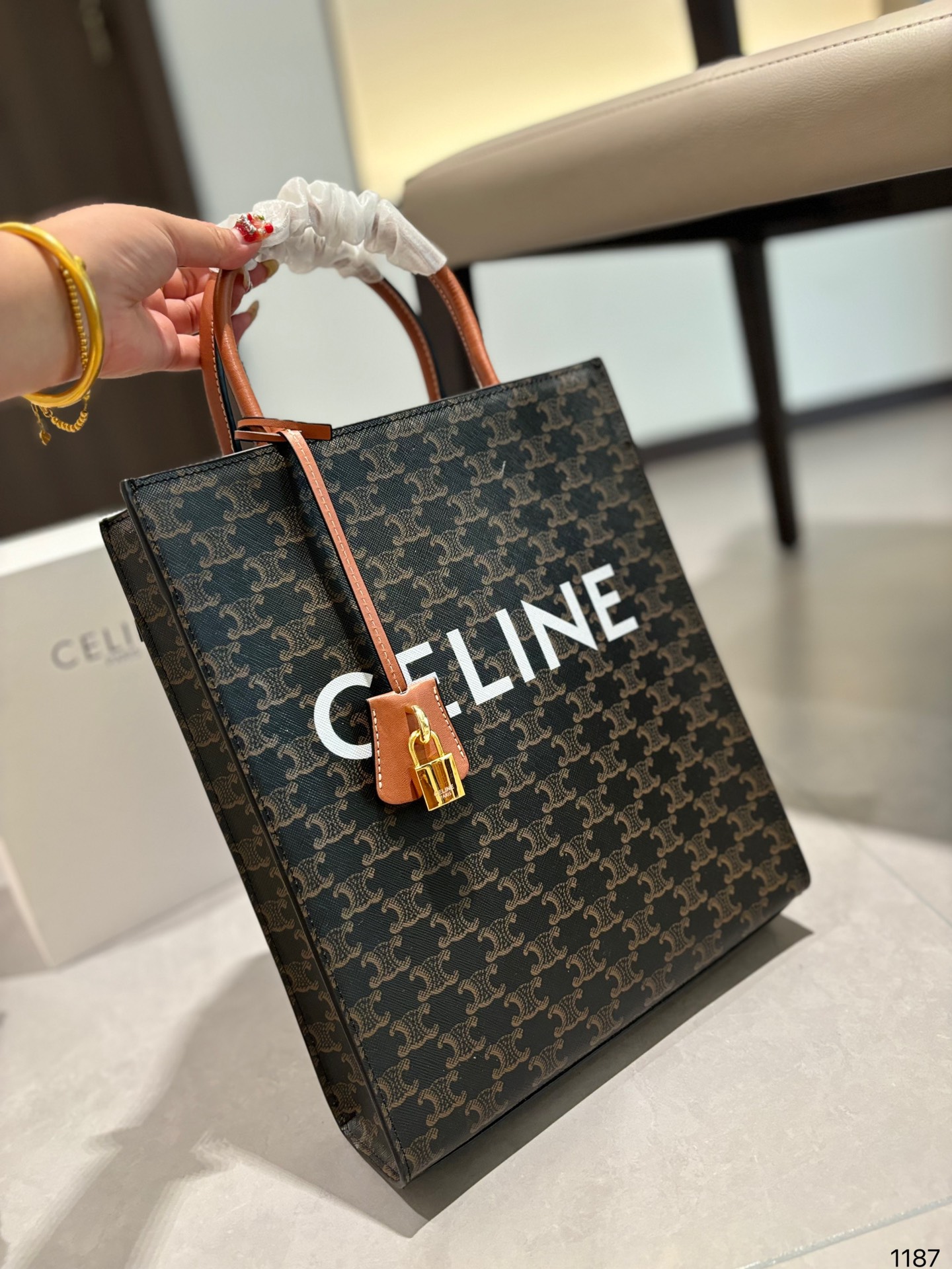 Celine new arrival tote bag size: 27*33cm