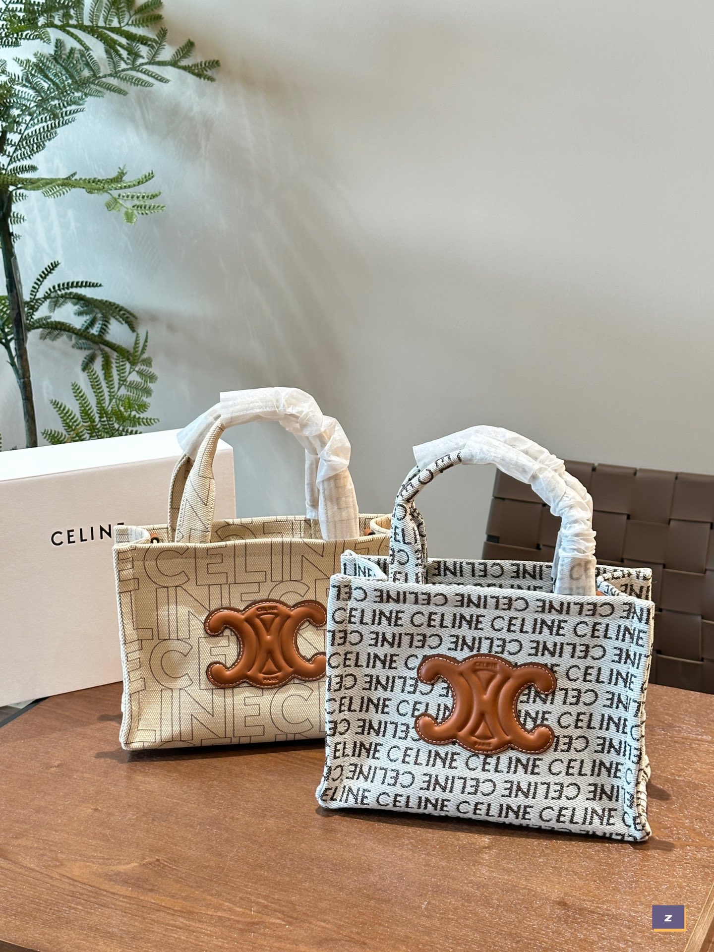 Ce Thais tote bag size : 26 cm