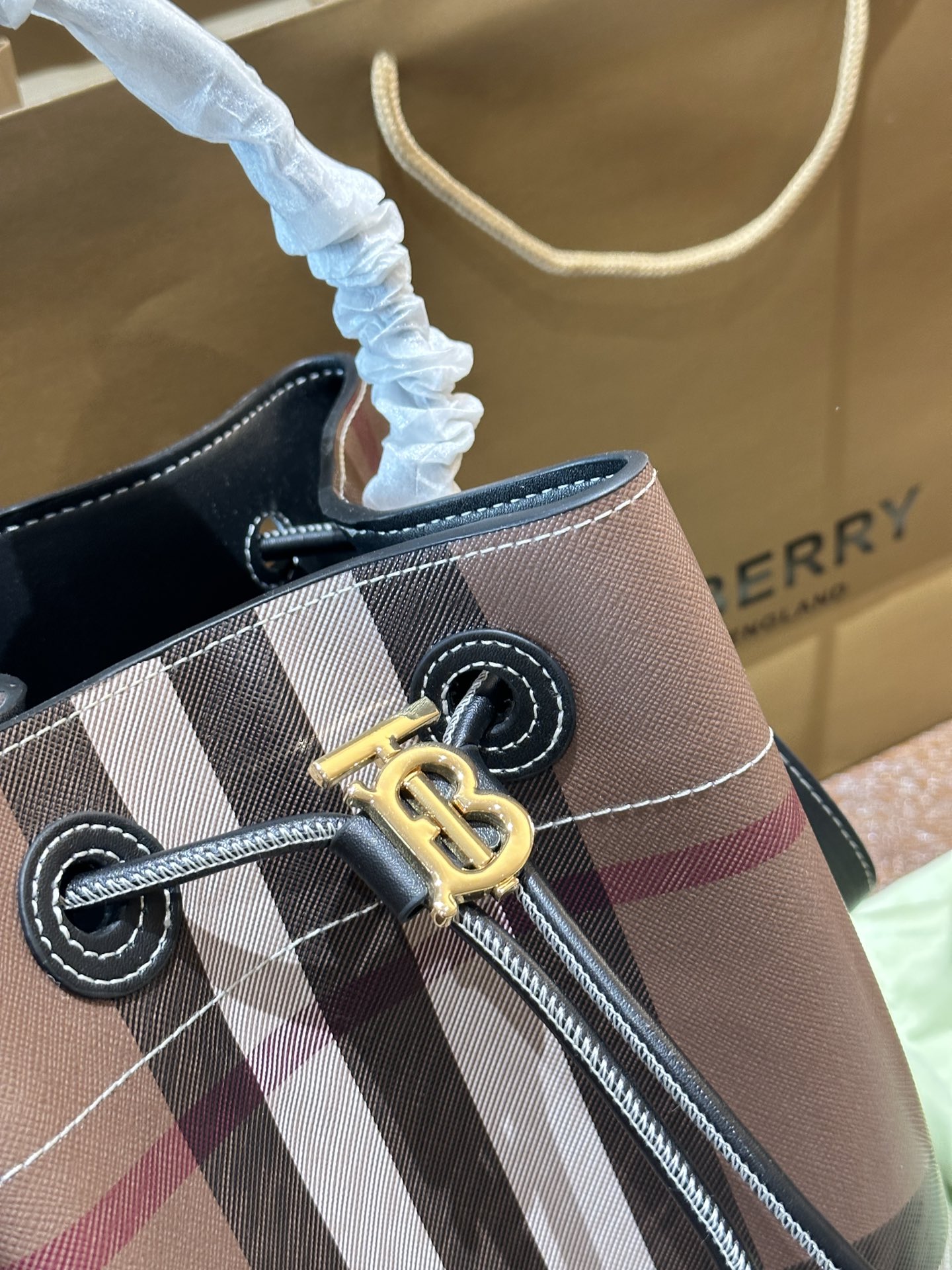 BB new arrival bucket bag size : 25��30 cm