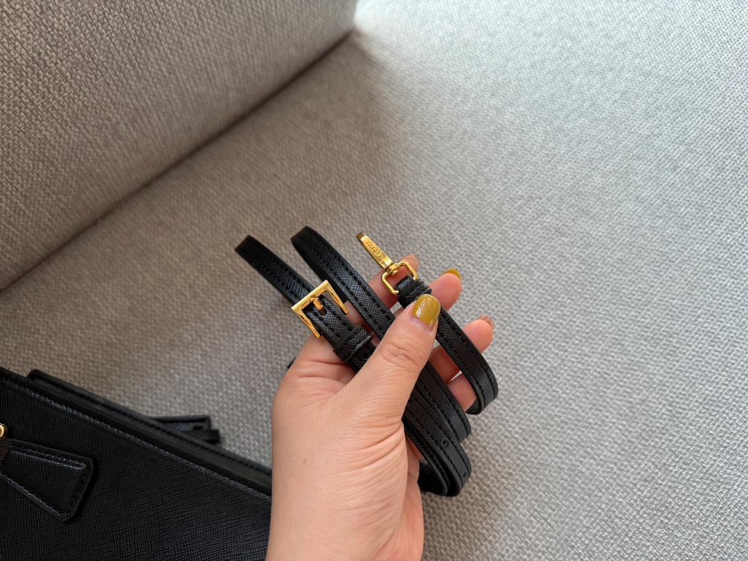 Pra new arrival tote bag size: 17*19cm