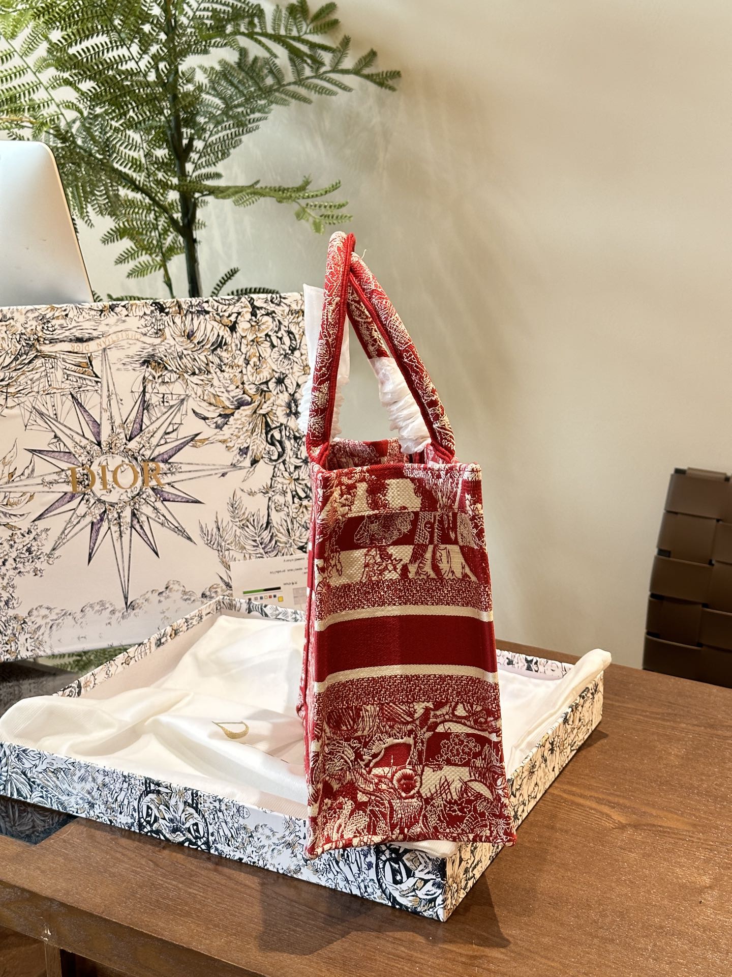 D new arrival tote bag size : 36 cm